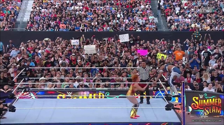WWE_SummerSlam_2022_720p_WEB_h264-HEEL_mp4_001336920.jpg