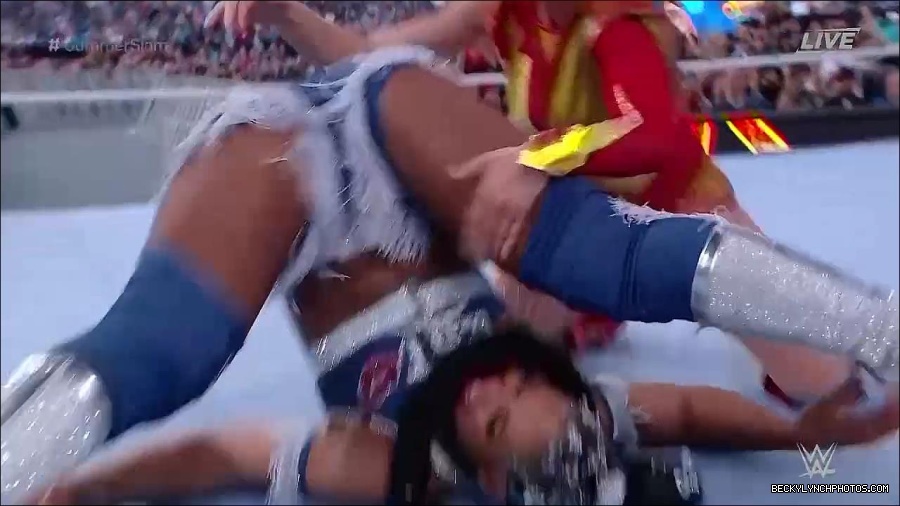 WWE_SummerSlam_2022_720p_WEB_h264-HEEL_mp4_001344120.jpg