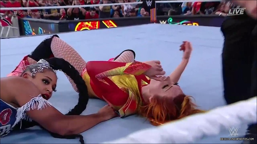 WWE_SummerSlam_2022_720p_WEB_h264-HEEL_mp4_001348920.jpg