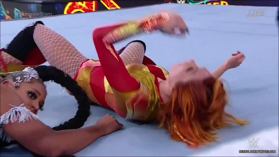 WWE_SummerSlam_2022_720p_WEB_h264-HEEL_mp4_001349320.jpg