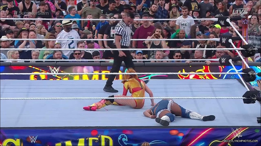 WWE_SummerSlam_2022_720p_WEB_h264-HEEL_mp4_001378120.jpg
