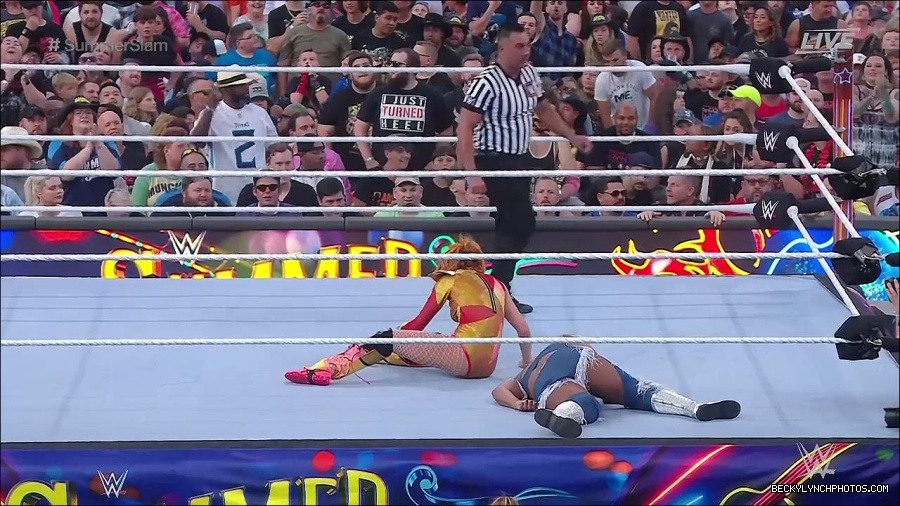 WWE_SummerSlam_2022_720p_WEB_h264-HEEL_mp4_001378520.jpg