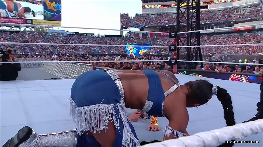 WWE_SummerSlam_2022_720p_WEB_h264-HEEL_mp4_001387320.jpg