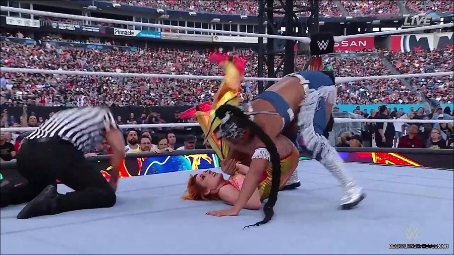 WWE_SummerSlam_2022_720p_WEB_h264-HEEL_mp4_001403320.jpg