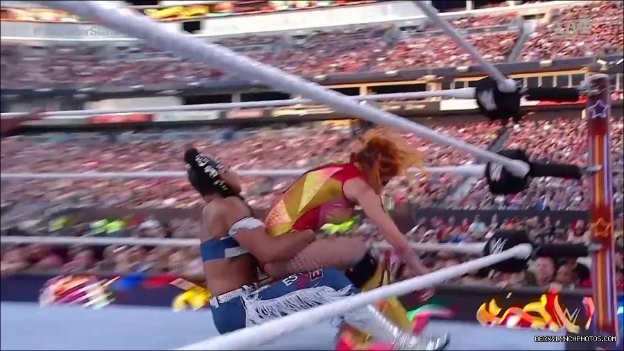 WWE_SummerSlam_2022_720p_WEB_h264-HEEL_mp4_001408120.jpg