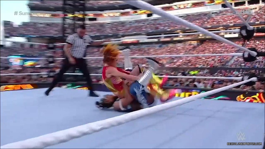 WWE_SummerSlam_2022_720p_WEB_h264-HEEL_mp4_001408520.jpg