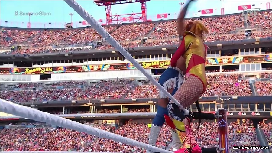 WWE_SummerSlam_2022_720p_WEB_h264-HEEL_mp4_001420520.jpg