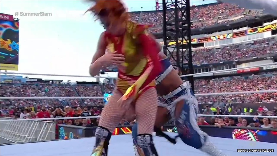 WWE_SummerSlam_2022_720p_WEB_h264-HEEL_mp4_001426920.jpg