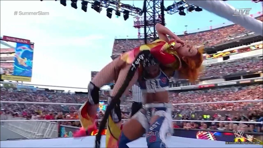 WWE_SummerSlam_2022_720p_WEB_h264-HEEL_mp4_001428120.jpg