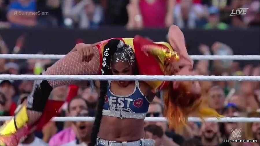 WWE_SummerSlam_2022_720p_WEB_h264-HEEL_mp4_001430120.jpg