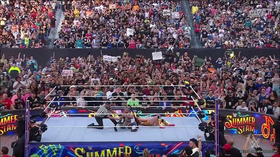 WWE_SummerSlam_2022_720p_WEB_h264-HEEL_mp4_001446520.jpg