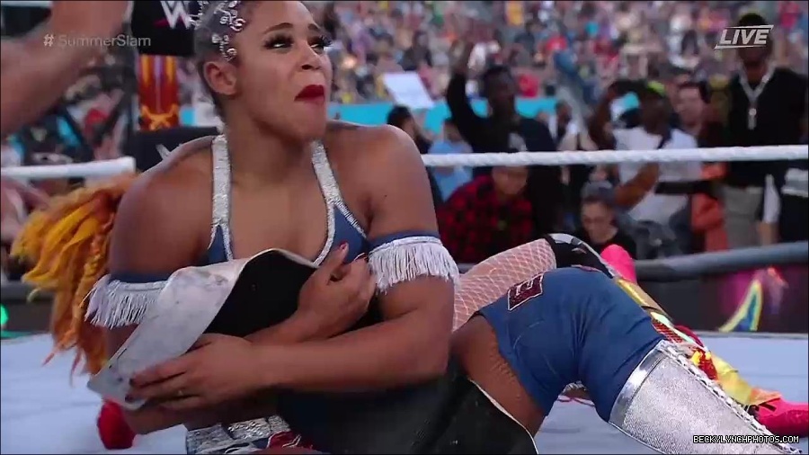 WWE_SummerSlam_2022_720p_WEB_h264-HEEL_mp4_001447320.jpg