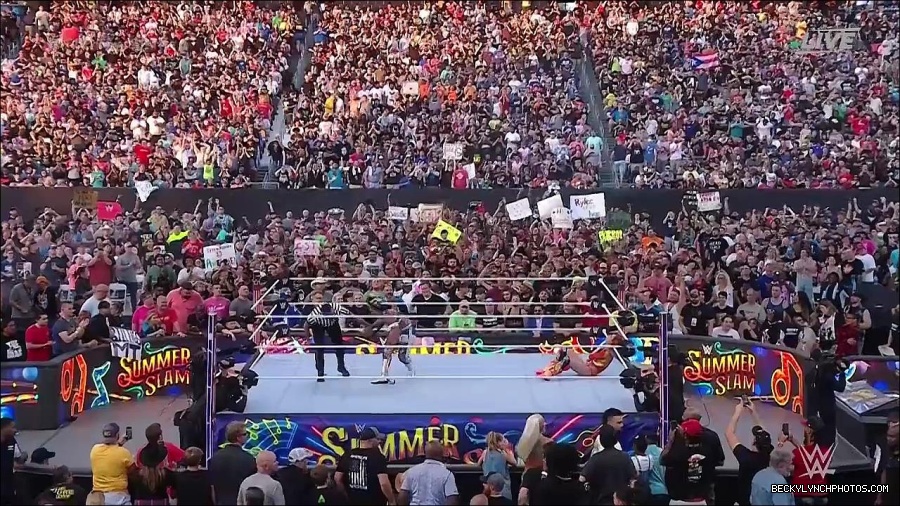 WWE_SummerSlam_2022_720p_WEB_h264-HEEL_mp4_001454120.jpg