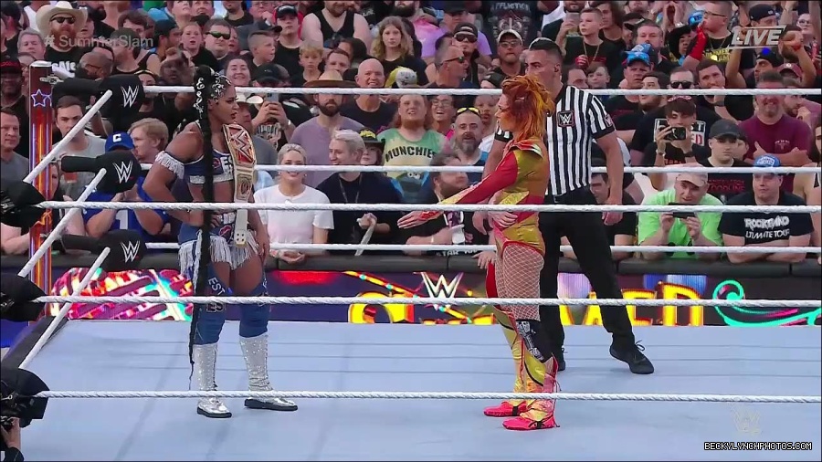 WWE_SummerSlam_2022_720p_WEB_h264-HEEL_mp4_001535220.jpg