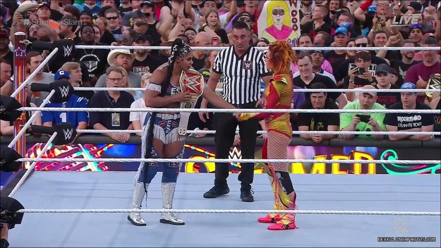 WWE_SummerSlam_2022_720p_WEB_h264-HEEL_mp4_001552820.jpg