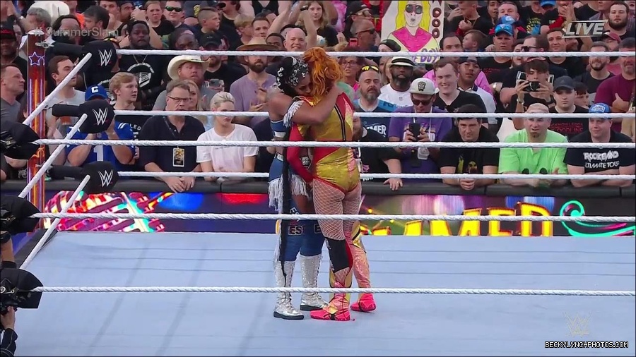 WWE_SummerSlam_2022_720p_WEB_h264-HEEL_mp4_001559620.jpg