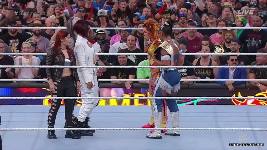 WWE_SummerSlam_2022_720p_WEB_h264-HEEL_mp4_001852654.jpg