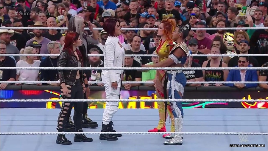 WWE_SummerSlam_2022_720p_WEB_h264-HEEL_mp4_001877854.jpg