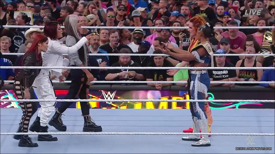 WWE_SummerSlam_2022_720p_WEB_h264-HEEL_mp4_001893854.jpg
