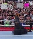 WWE_SummerSlam_2022_720p_WEB_h264-HEEL_mp4_000358087.jpg