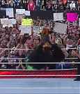 WWE_SummerSlam_2022_720p_WEB_h264-HEEL_mp4_000359687.jpg