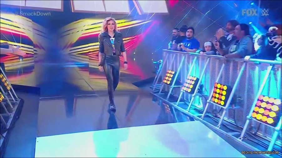 WWE_Friday_Night_SmackDown_2022_11_25_720p_HDTV_x264-NWCHD_mp4_000180480.jpg