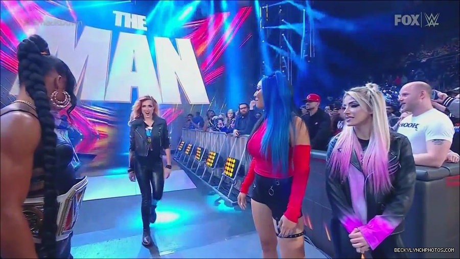 WWE_Friday_Night_SmackDown_2022_11_25_720p_HDTV_x264-NWCHD_mp4_000184083.jpg