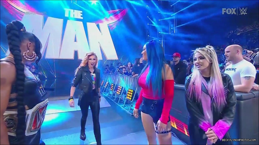 WWE_Friday_Night_SmackDown_2022_11_25_720p_HDTV_x264-NWCHD_mp4_000184484.jpg