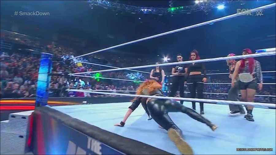 WWE_Friday_Night_SmackDown_2022_11_25_720p_HDTV_x264-NWCHD_mp4_000187687.jpg