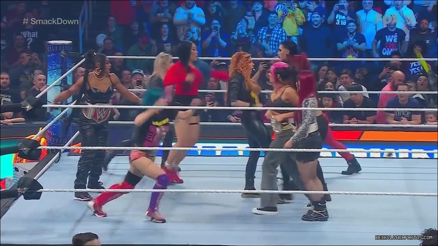 WWE_Friday_Night_SmackDown_2022_11_25_720p_HDTV_x264-NWCHD_mp4_000191291.jpg