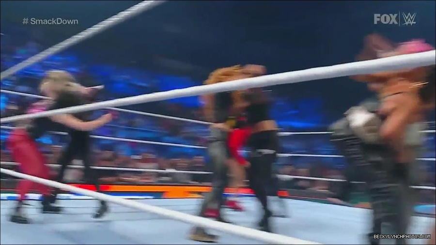 WWE_Friday_Night_SmackDown_2022_11_25_720p_HDTV_x264-NWCHD_mp4_000194494.jpg