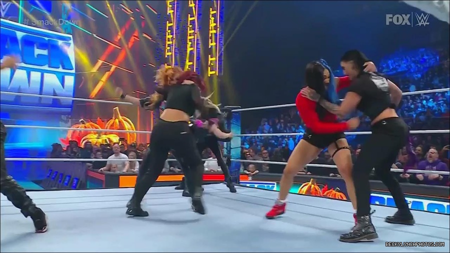 WWE_Friday_Night_SmackDown_2022_11_25_720p_HDTV_x264-NWCHD_mp4_000195295.jpg