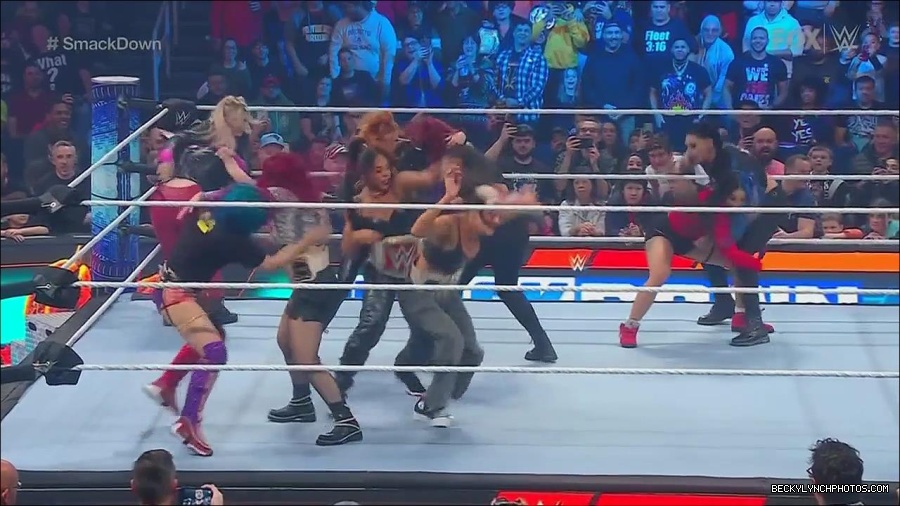 WWE_Friday_Night_SmackDown_2022_11_25_720p_HDTV_x264-NWCHD_mp4_000196496.jpg