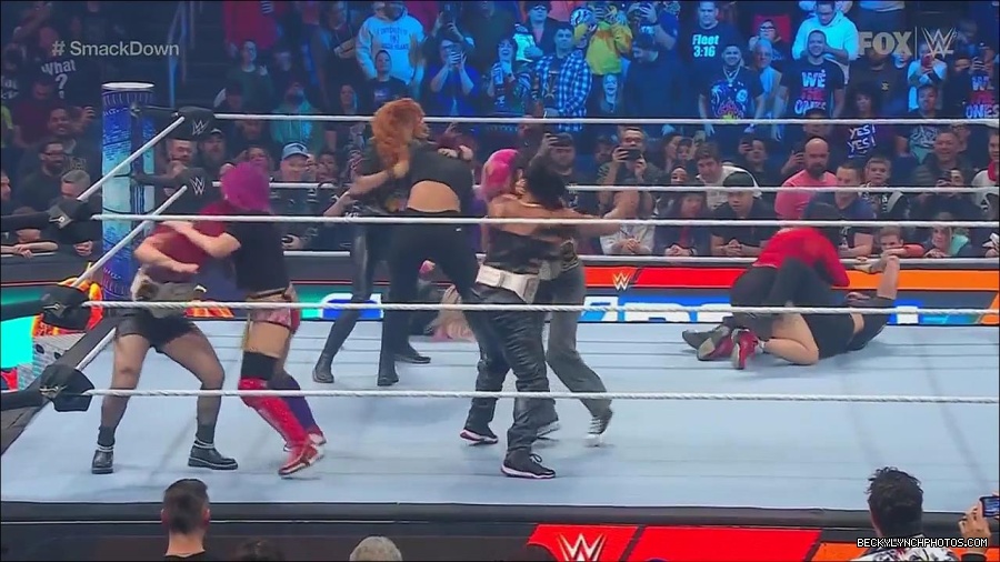 WWE_Friday_Night_SmackDown_2022_11_25_720p_HDTV_x264-NWCHD_mp4_000198898.jpg