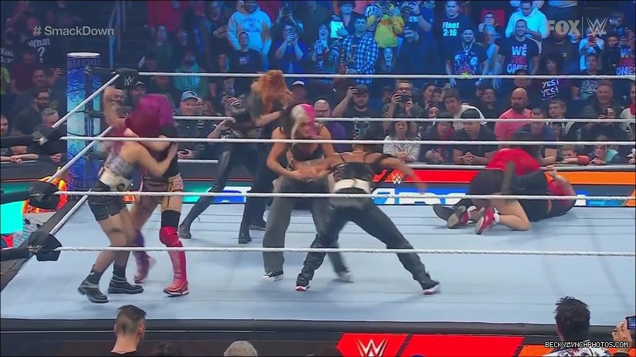 WWE_Friday_Night_SmackDown_2022_11_25_720p_HDTV_x264-NWCHD_mp4_000199299.jpg