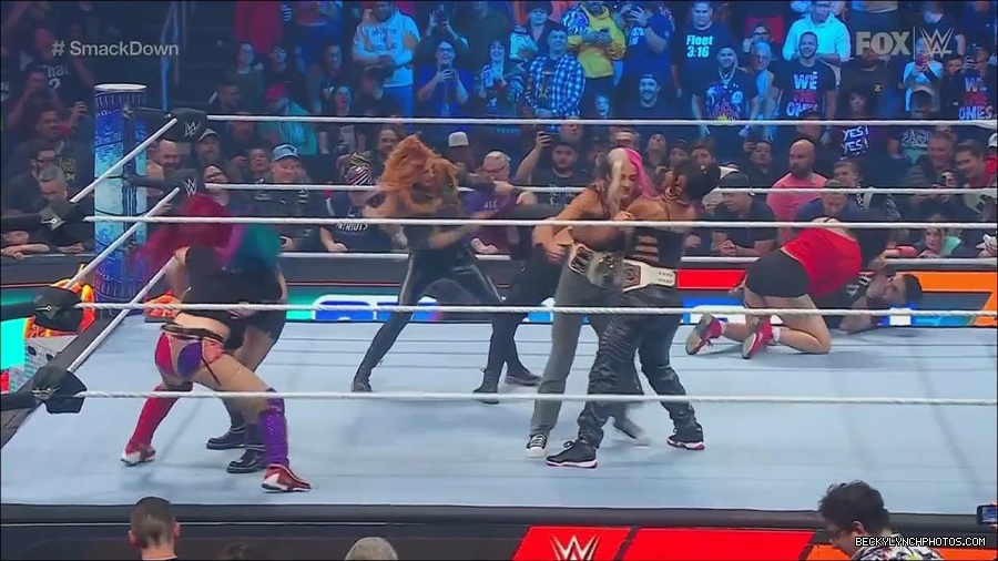 WWE_Friday_Night_SmackDown_2022_11_25_720p_HDTV_x264-NWCHD_mp4_000200900.jpg