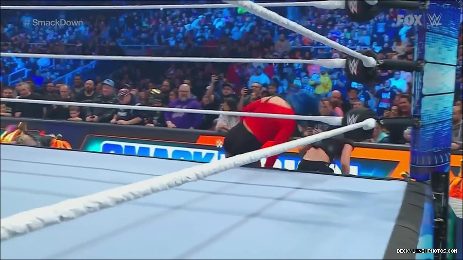 WWE_Friday_Night_SmackDown_2022_11_25_720p_HDTV_x264-NWCHD_mp4_000202502.jpg