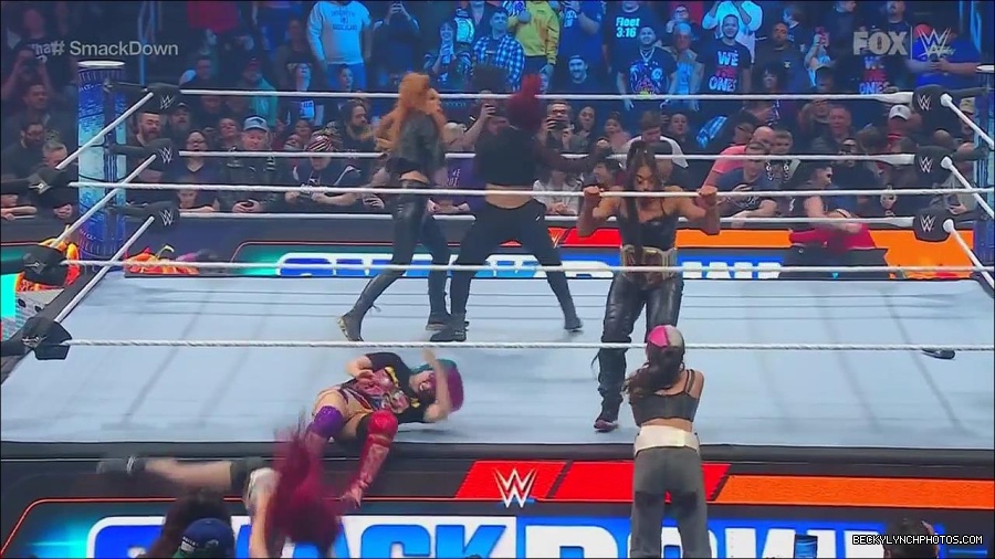 WWE_Friday_Night_SmackDown_2022_11_25_720p_HDTV_x264-NWCHD_mp4_000204904.jpg