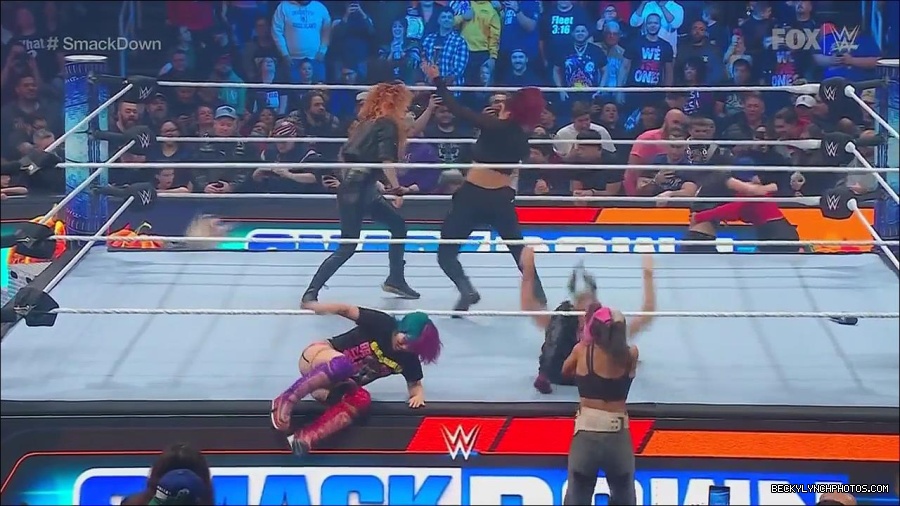 WWE_Friday_Night_SmackDown_2022_11_25_720p_HDTV_x264-NWCHD_mp4_000205305.jpg