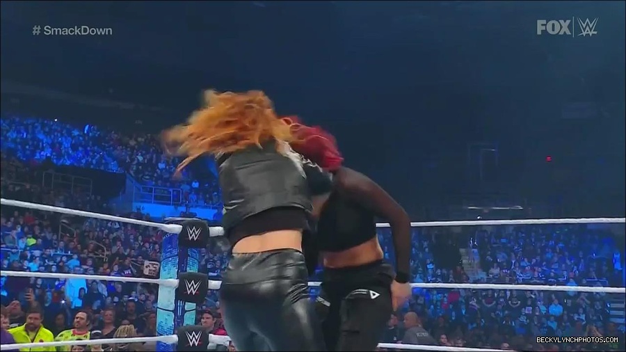 WWE_Friday_Night_SmackDown_2022_11_25_720p_HDTV_x264-NWCHD_mp4_000209309.jpg