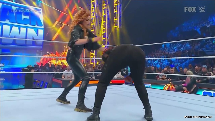 WWE_Friday_Night_SmackDown_2022_11_25_720p_HDTV_x264-NWCHD_mp4_000210910.jpg
