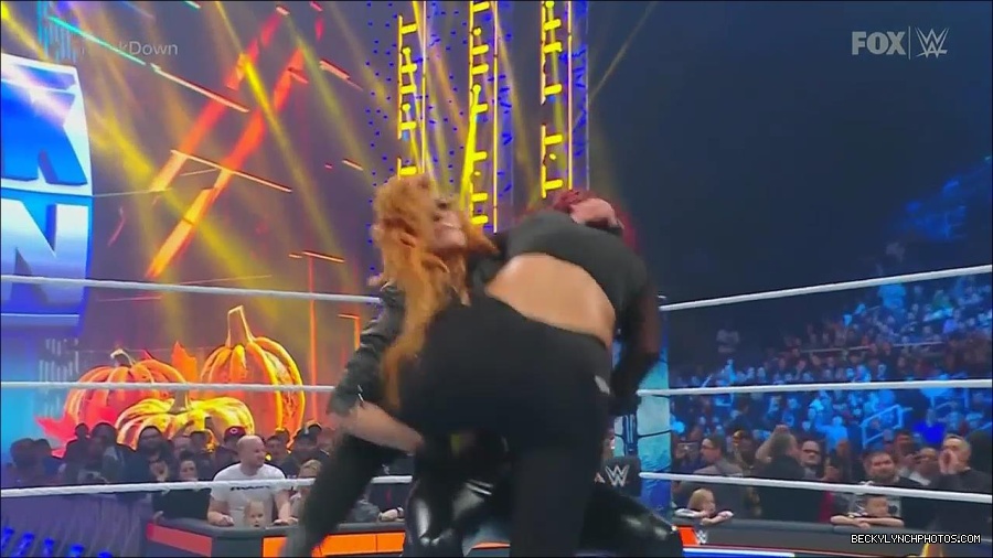WWE_Friday_Night_SmackDown_2022_11_25_720p_HDTV_x264-NWCHD_mp4_000215315.jpg