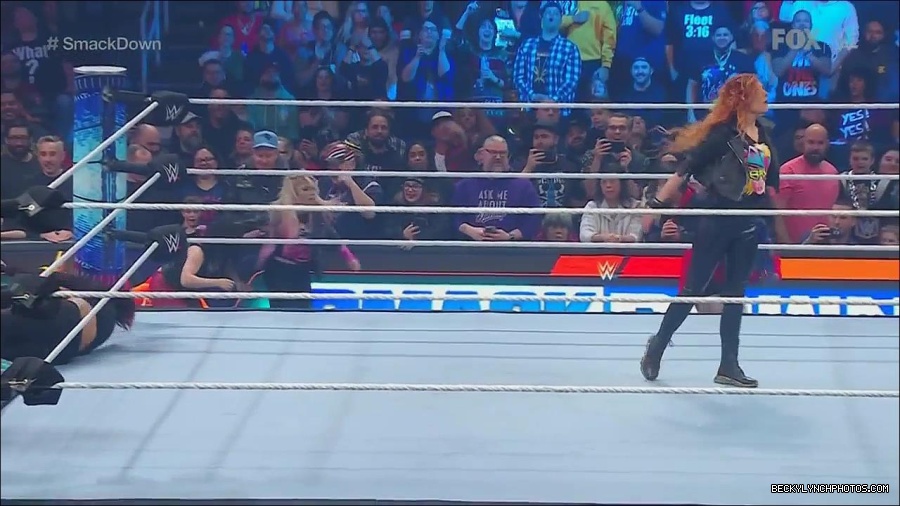 WWE_Friday_Night_SmackDown_2022_11_25_720p_HDTV_x264-NWCHD_mp4_000217717.jpg