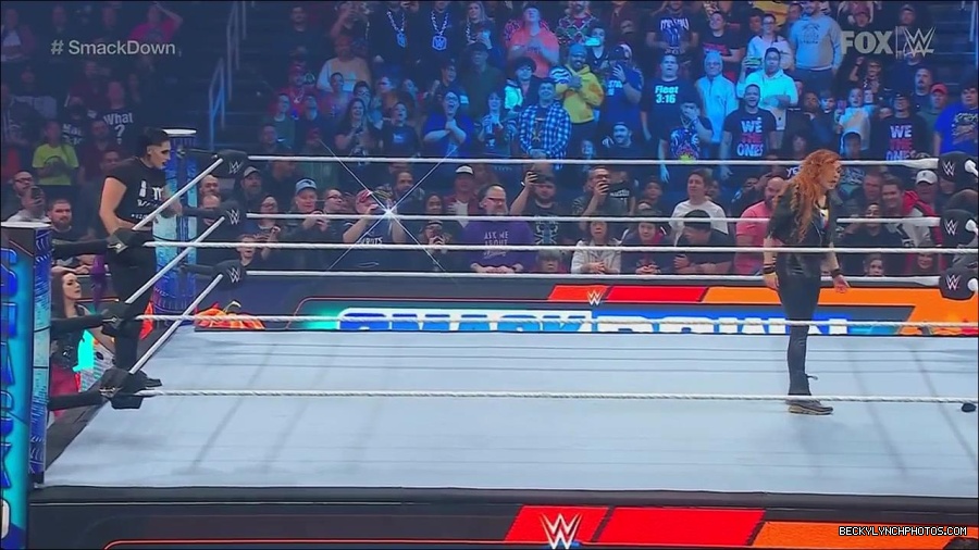 WWE_Friday_Night_SmackDown_2022_11_25_720p_HDTV_x264-NWCHD_mp4_000228528.jpg