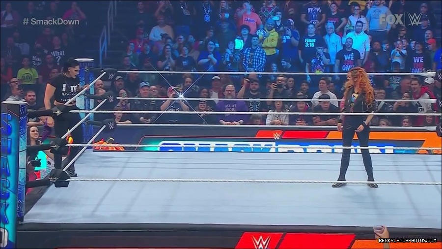 WWE_Friday_Night_SmackDown_2022_11_25_720p_HDTV_x264-NWCHD_mp4_000229729.jpg