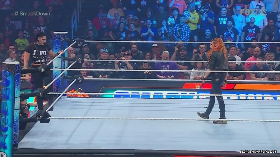 WWE_Friday_Night_SmackDown_2022_11_25_720p_HDTV_x264-NWCHD_mp4_000232932.jpg