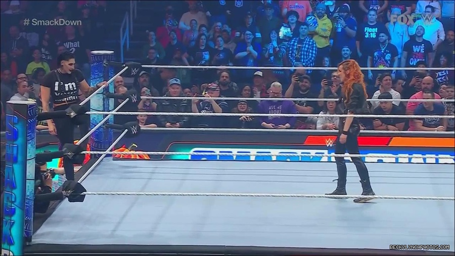 WWE_Friday_Night_SmackDown_2022_11_25_720p_HDTV_x264-NWCHD_mp4_000233333.jpg