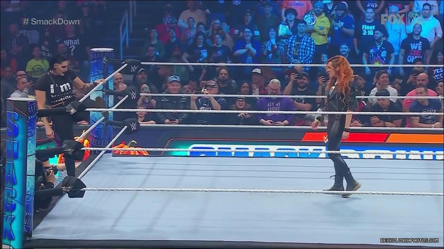WWE_Friday_Night_SmackDown_2022_11_25_720p_HDTV_x264-NWCHD_mp4_000233733.jpg