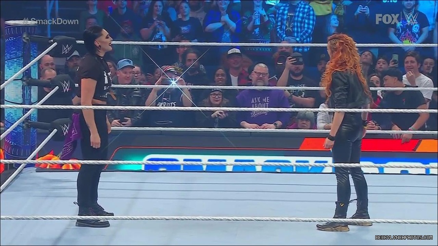 WWE_Friday_Night_SmackDown_2022_11_25_720p_HDTV_x264-NWCHD_mp4_000242942.jpg
