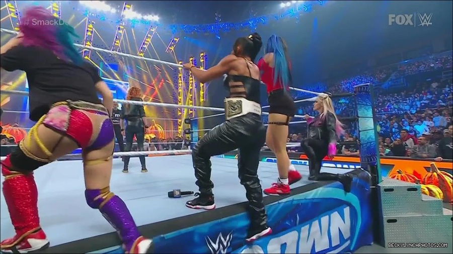 WWE_Friday_Night_SmackDown_2022_11_25_720p_HDTV_x264-NWCHD_mp4_000244143.jpg
